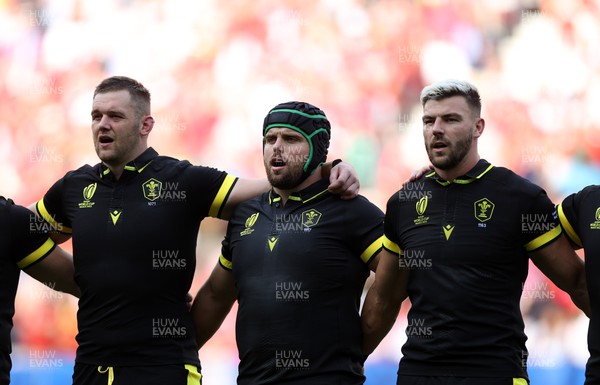160923 - Wales v Portugal - Rugby World Cup France 2023 - Pool C - Dan Lydiate, Nicky Smith and Johnny Williams of Wales sing the anthem