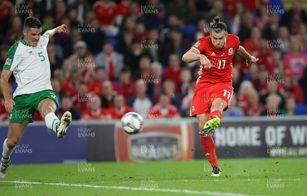 060918 - Wales v Republic of Ireland, UEFA Nations League - Gareth Bale of Wales shoots to score Wales' second goal