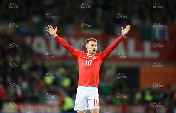 091017 - Wales v Republic of Ireland - FIFA World Cup Qualifier 2018 - Aaron Ramsey of Wales appeals