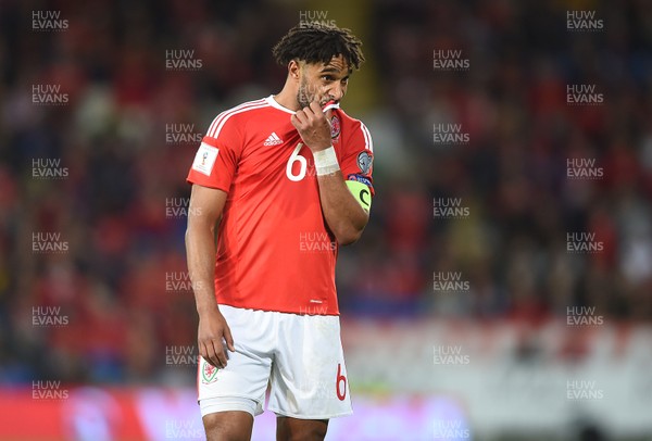091017 - Wales v Republic of Ireland - FIFA World Cup Qualifier 2018 - Ashley Williams of Wales looks dejected