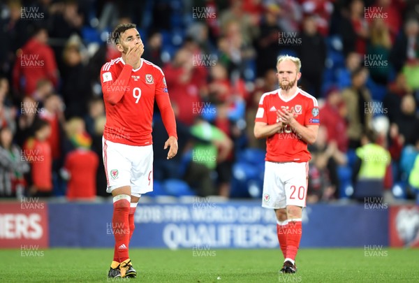 091017 - Wales v Republic of Ireland - FIFA World Cup Qualifier 2018 - Hal Robson-Kanu and Jonathan Williams of Wales look dejected