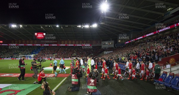 091017 - Wales v Republic of Ireland, FIFA World Cup 2018 Qualifier - The teams make their way onto the pitch at the start of the match