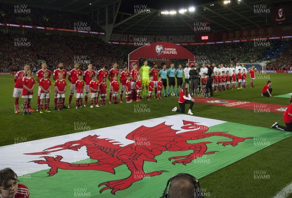 091017 - Wales v Republic of Ireland, FIFA World Cup 2018 Qualifier - The teams line up for the anthems at the start of the match