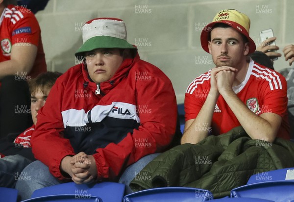 091017 - Wales v Republic of Ireland, FIFA World Cup 2018 Qualifier - Welsh fans show the disappointment at the end of the match as Wales fail to make the play-offs