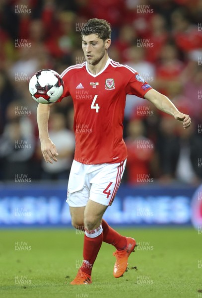 091017 - Wales v Republic of Ireland, FIFA World Cup 2018 Qualifier - Ben Davies of Wales