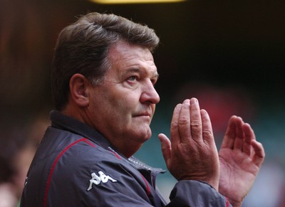 17.10.07 - Euro 2008 Qualifying Match, Group D Wales v Republic of Ireland Wales' manager John Toshack 