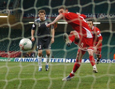 17.10.07 - Euro 2008 Qualifying Match, Group D Wales v Republic of Ireland Wales' Jason Koumas scores penalty 