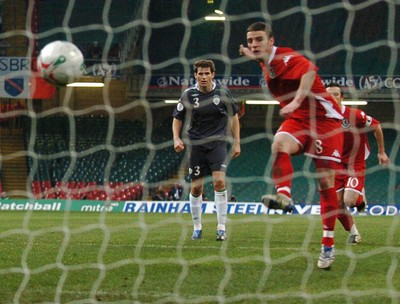 17.10.07 - Euro 2008 Qualifying Match, Group D Wales v Republic of Ireland Wales' Jason Koumas scores penalty 