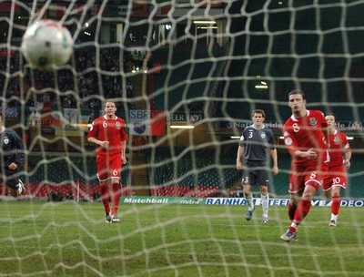 17.10.07 - Euro 2008 Qualifying Match, Group D Wales v Republic of Ireland Wales' Jason Koumas scores penalty 