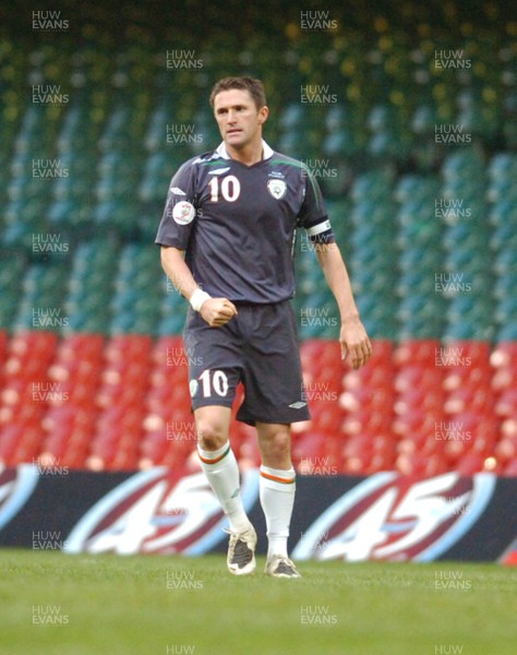 17.10.07 - Euro 2008 Qualifying Match, Group D Wales v Republic of Ireland Ireland's Robbie Keane 