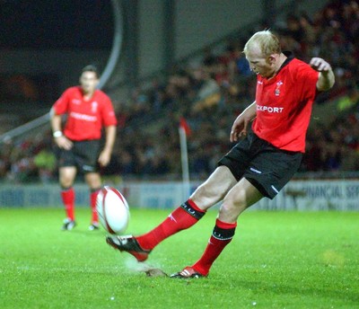 1-11-02 Wales v Romania  (Wrexham, The Racecourse)Wales'  Neil Jenkins converts penalty