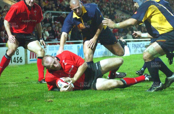 1-11-02 Wales v Romania  (Wrexham, The Racecourse)Wales' Gareth Thomas crashes over to score the third try