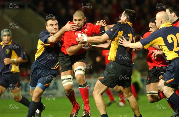 011102  Wales v RomaniaWales Colin Charvis attempts to find his way to the line