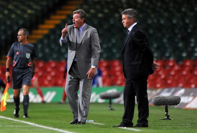 09.09.09 -  Wales v Russia - World Cup 2010 Qualifier Group Four - Wales manager John Toshack and Russia Manager Guus Hiddink. 