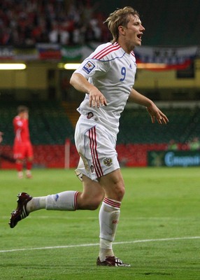 09.09.09 Wales v Russia... Russia's Roman Pavlyuchenko celebrates after scoring Russia's third goal . 