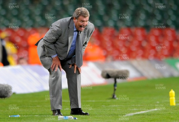 09.09.09 -  Wales v Russia - World Cup 2010 Qualifier Group Four - Wales manager John Toshack. 