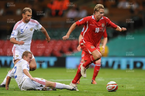 09.09.09 - Wales v Russia - World Cup 2010 Qualifier Group Four - David Edwards of Wales is challenged by Alexander Anyukov of Russia. 