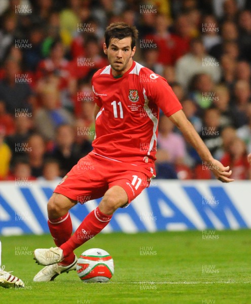 09.09.09 - World Cup Qualifying Group 4 Wales v Russia Wales' Joe Ledley  