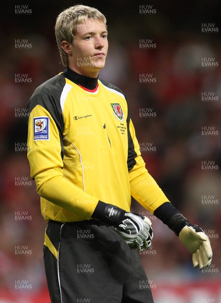 09.09.09 - Wales v Russia, World Cup Qualifying Group 4 -  Wales' keeper Wayne Hennessey   