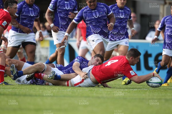 050613 Wales U20 v Samoa U20 IRB Junior World ChampionshipWales Carwyn Jones scores try