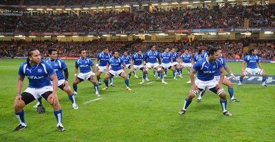 13.11.09 - Wales v Samoa - Invesco Perpetual Series 2009 - Samoa players perform the Manu Siva Tau. 