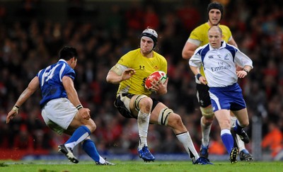 13.11.09 - Wales v Samoa - Invesco Perpetual Series 2009 - Wales' Ryan Jones. 