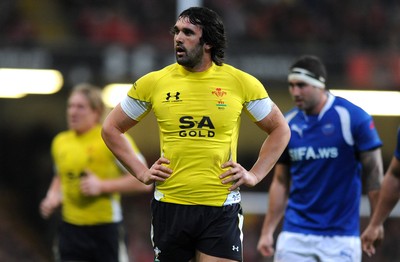 13.11.09 - Wales v Samoa - Invesco Perpetual Series 2009 - Wales' Jonathan Thomas. 