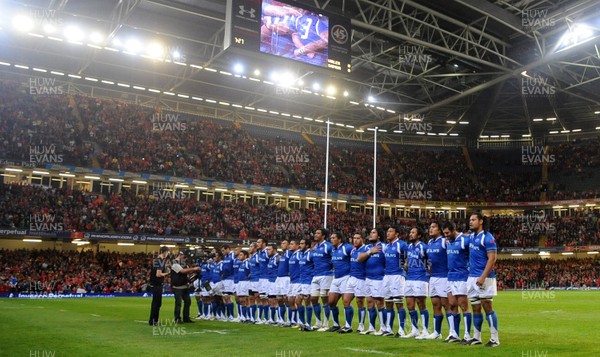 13.11.09 - Wales v Samoa - Invesco Perpetual Series 2009 - Samoa line up for the national anthems. 