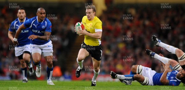 13.11.09 - Wales v Samoa - Invesco Perpetual Series 2009 - Wales' Dwayne Peel. 