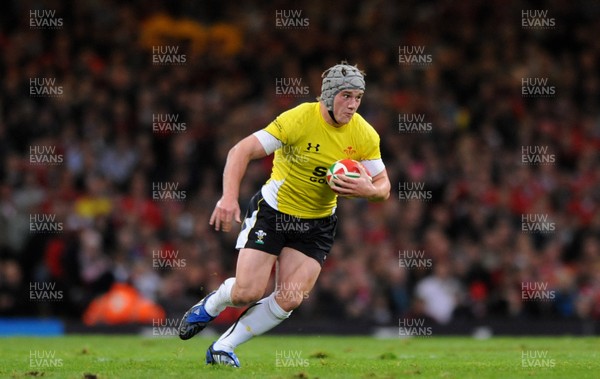 13.11.09 - Wales v Samoa - Invesco Perpetual Series 2009 - Wales' Jonathan Davies. 