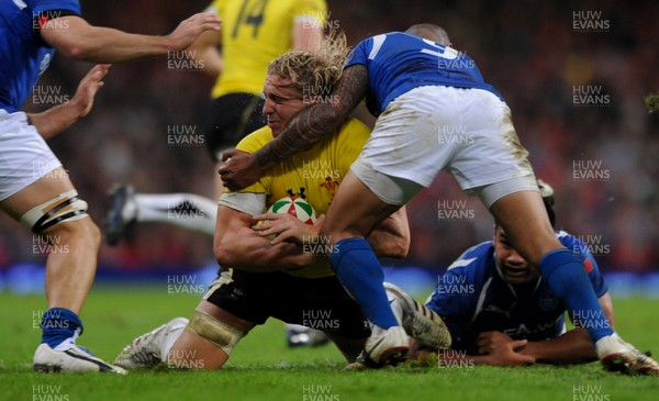 13.11.09 - Wales v Samoa - Invesco Perpetual Series 2009 - Wales' Andy Powell. 