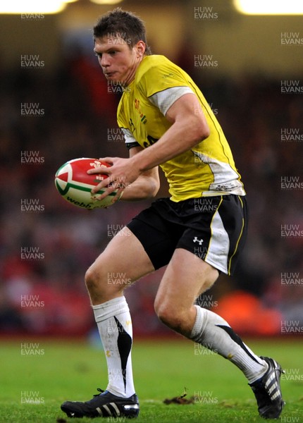 13.11.09 - Wales v Samoa - Invesco Perpetual Series 2009 - Wales' Dan Biggar. 