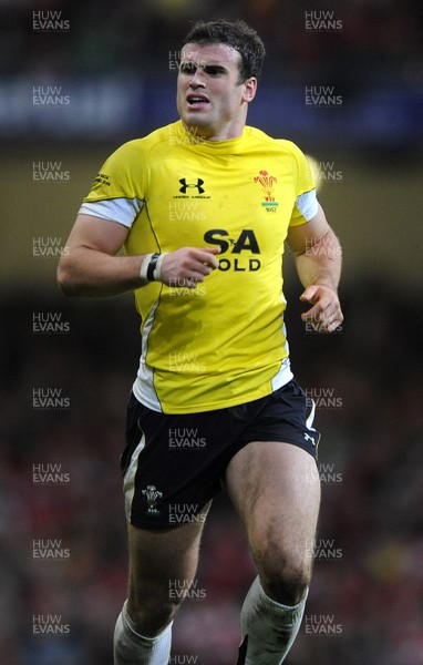 13.11.09 - Wales v Samoa - Invesco Perpetual Series 2009 - Wales' Jamie Roberts. 