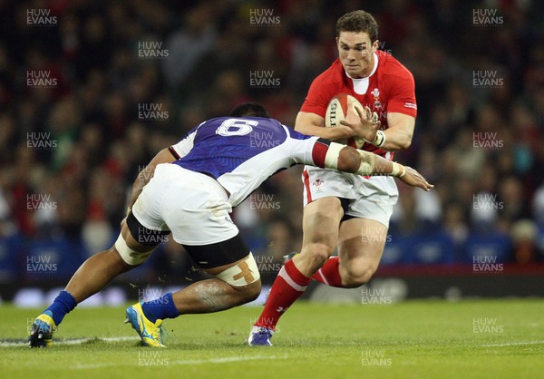 161112 - Wales v Samoa, Dove Men Series 2012 - Wales' George North takes on Samoa's Ofisa Treviranus 