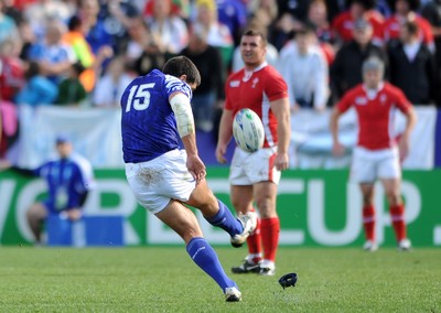 18.09.11 - Wales v Samoa - Rugby World Cup 2011 - Paul Williams of Samoa kicks at goal. 
