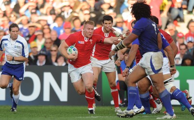 18.09.11 - Wales v Samoa - Rugby World Cup 2011 - Lloyd Burns of Wales looks for a way through. 