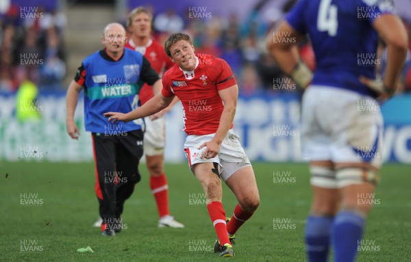 18.09.11 - Wales v Samoa - Rugby World Cup 2011 - Rhys Priestland of Wales kicks at goal. 