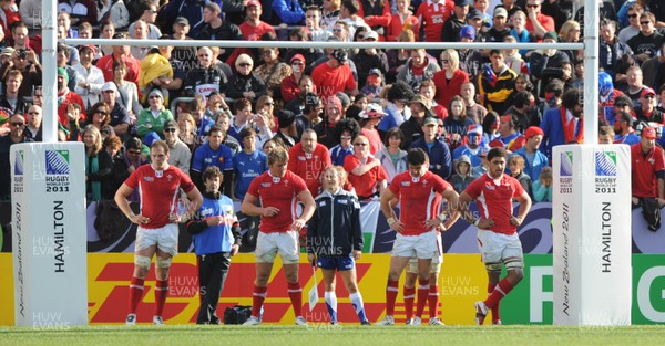 18.09.11 - Wales v Samoa - Rugby World Cup 2011 - Wales players look dejected after Samoa try. 