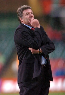 28.03.07 - Wales v San Marino - UEFA Euro 2008 Qualifying Group D - Wales manager, John Toshack 