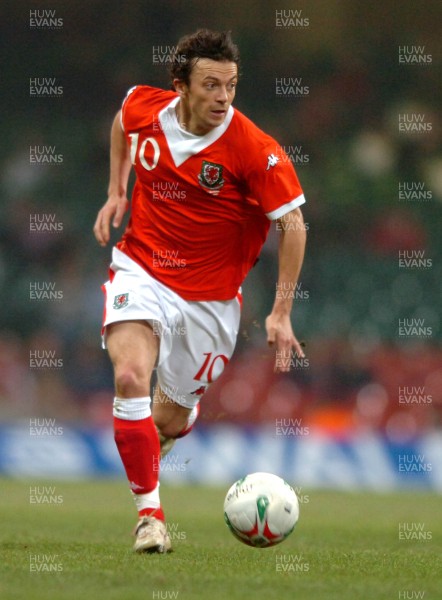 28.03.07 - Wales v San Marino - UEFA Euro 2008 Qualifying Group D - Wales' Simon Davies 