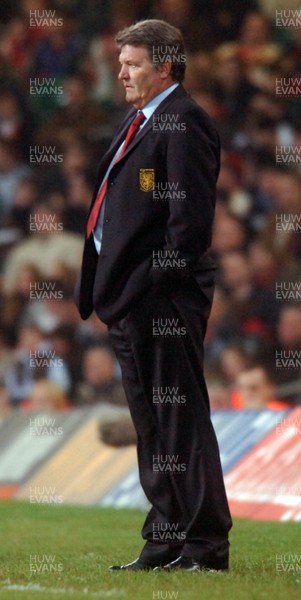 28.03.07 - Euro 2008 Qualifier Wales v San Marino Wales' manager John Toshack 