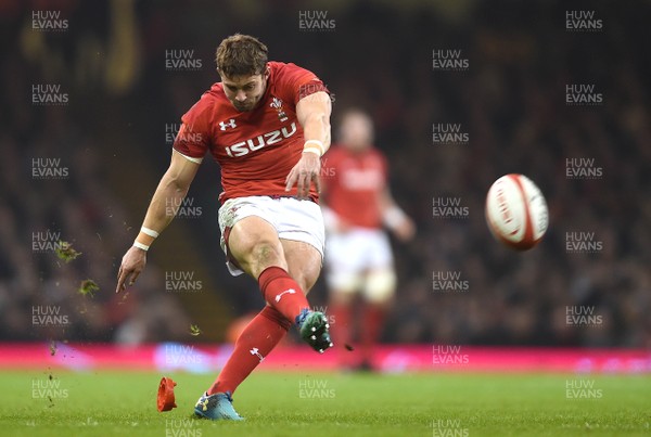 030218 - Wales v Scotland - NatWest 6 Nations 2018 - Leigh Halfpenny of Wales kicks at goal