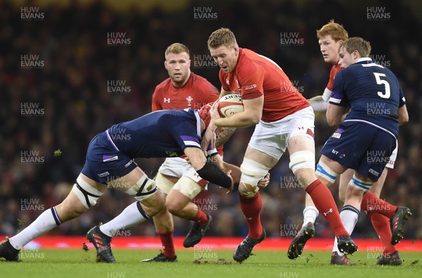030218 - Wales v Scotland - NatWest 6 Nations 2018 - Bradley Davies of Wales looks for a way through