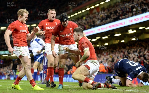 030218 - Wales v Scotland - NatWest 6 Nations 2018 - Steff Evans of Wales celebrates his try
