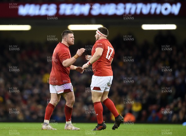 030218 - Wales v Scotland - NatWest 6 Nations 2018 - Rob Evans of Wales is replaced by Wyn Jones