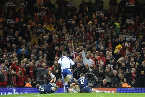 030218 - Wales v Scotland - NatWest 6 Nations - Steff Evans of Wales scores