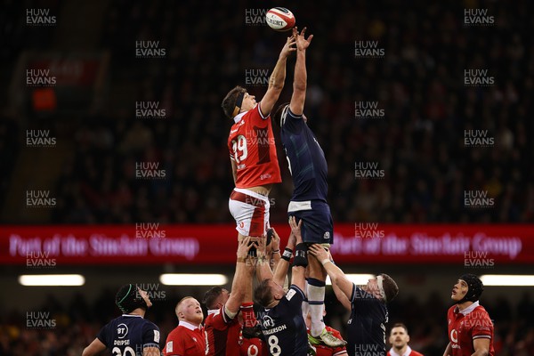 030224 - Wales v Scotland - Guinness 6 Nations 2024 - Teddy Williams of Wales in the line out