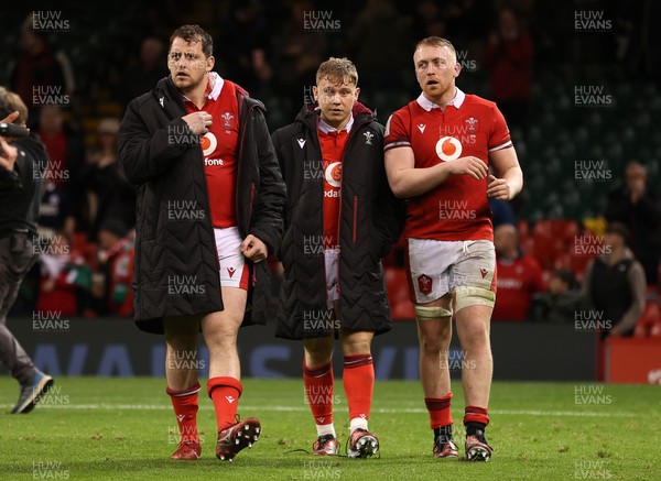 030224 - Wales v Scotland - Guinness 6 Nations 2024 - Ryan Elias, Sam Costelow and Tommy Reffell of Wales 