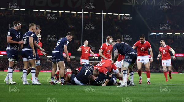 030224 - Wales v Scotland, Guinness Six Nations 2024 - James Botham of Wales powers over to score their first try