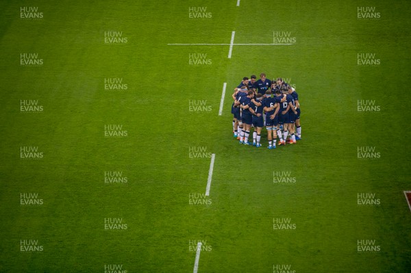 031118 - Wales v Scotland, Under Armour Series - Scotland team huddle ahead of the game 